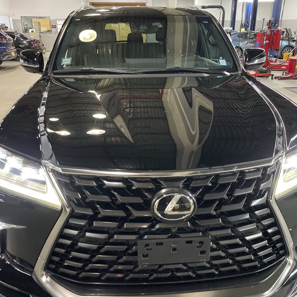 2021 Lexus LX 570 Three-Row