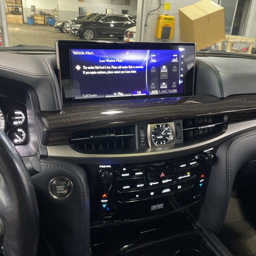 2021 Lexus LX 570 Three-Row