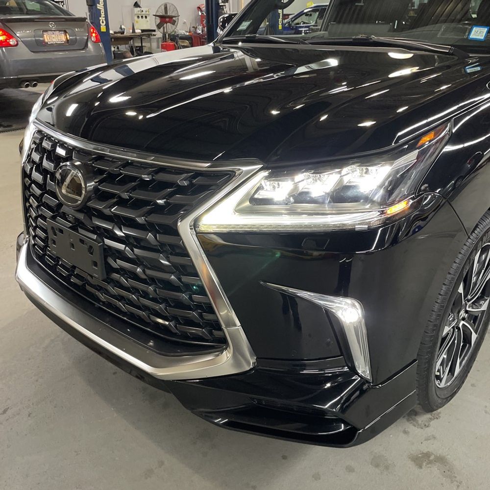 2021 Lexus LX 570 Three-Row