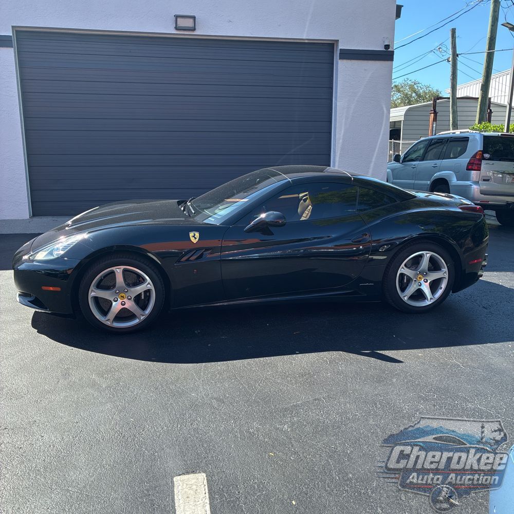 2010 Ferrari California Base