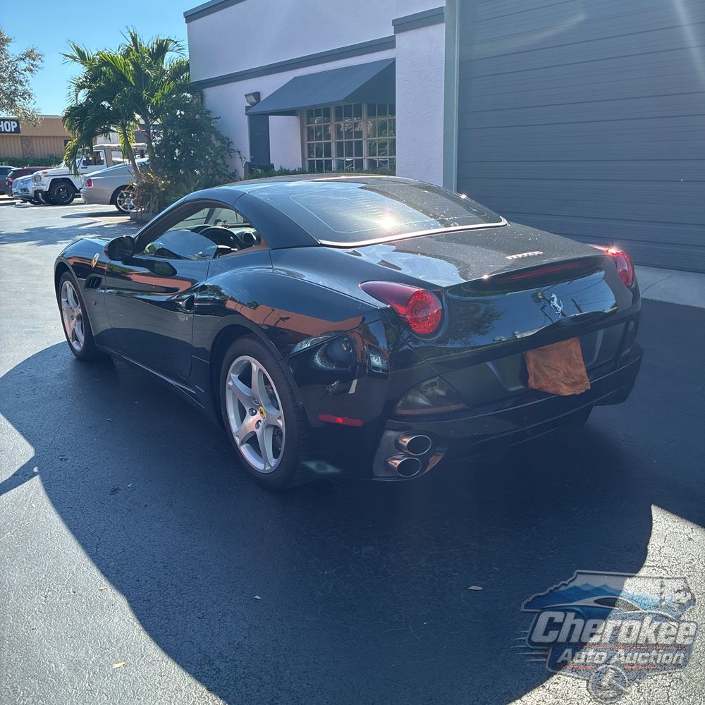 2010 Ferrari California Base