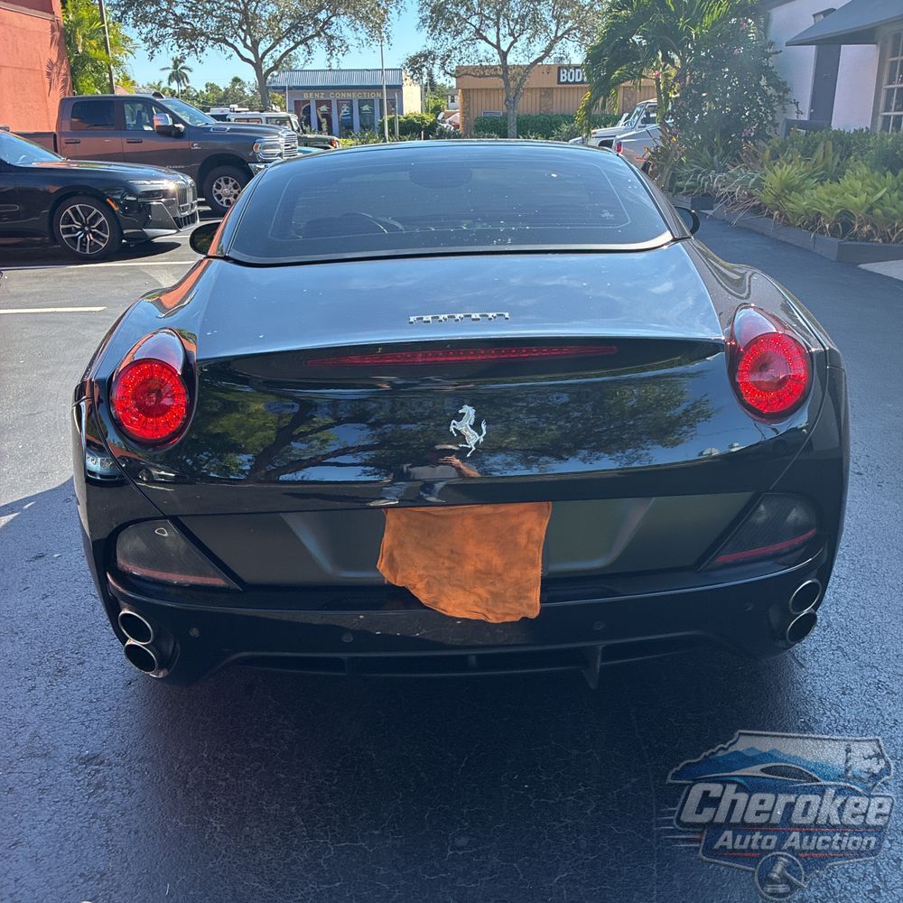 2010 Ferrari California Base