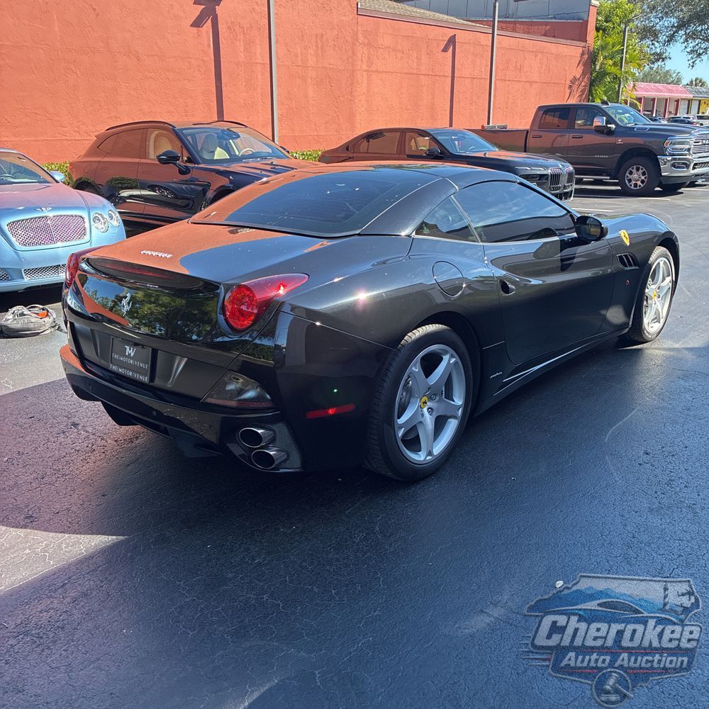 2010 Ferrari California Base