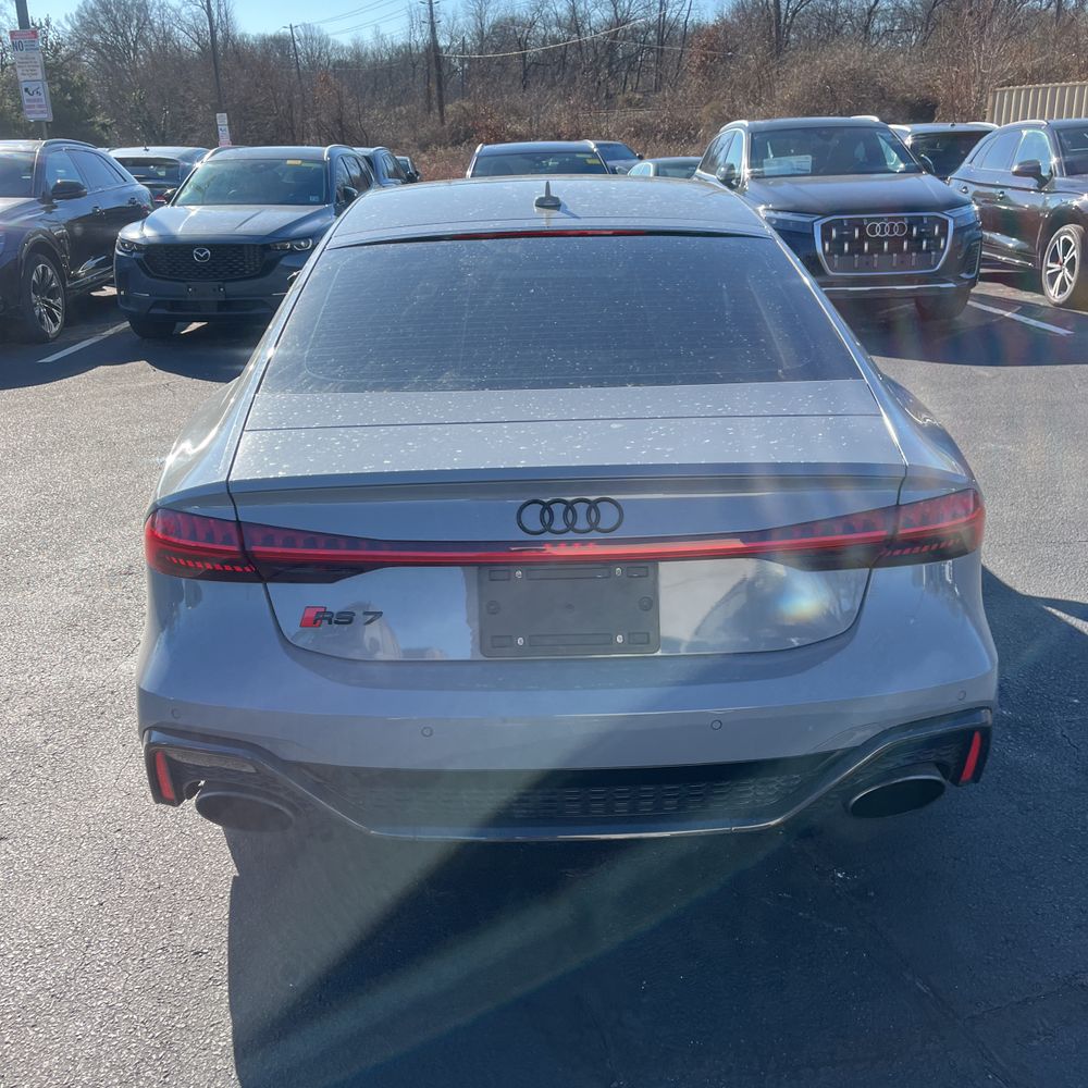 2022 Audi RS 7