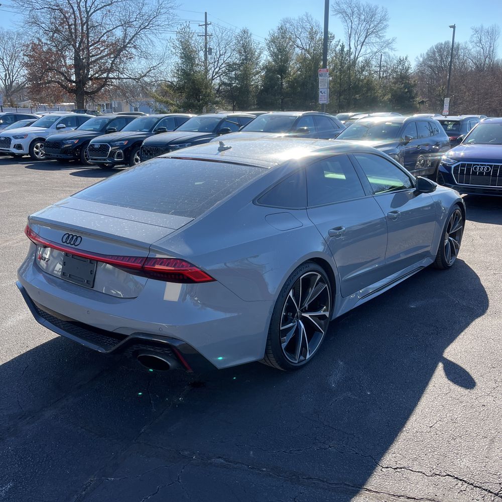 2022 Audi RS 7