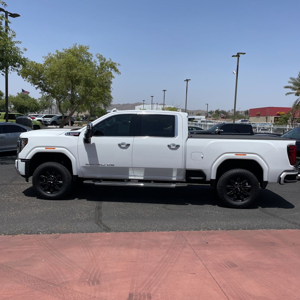2024 GMC Sierra 2500HD Denali