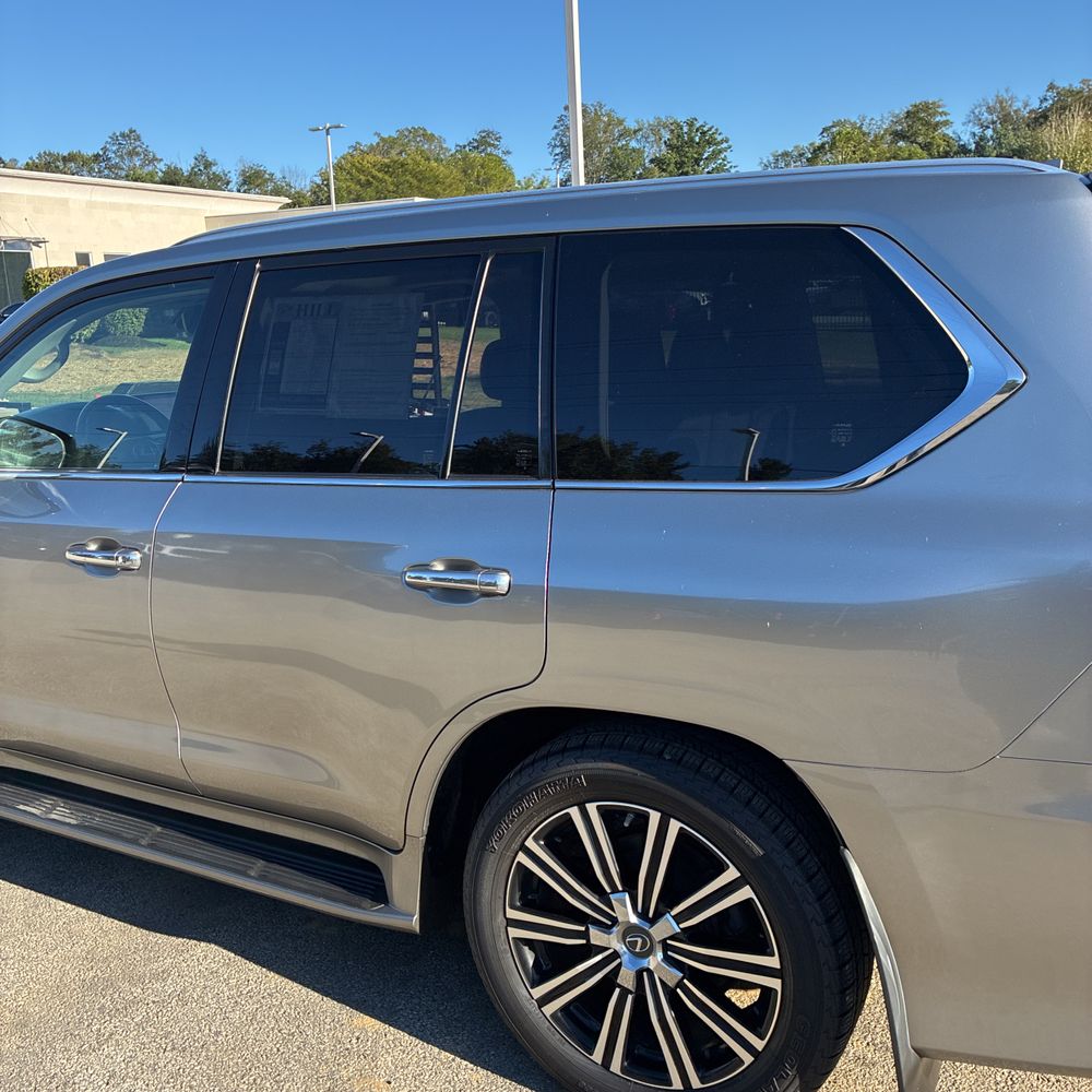 2019 Lexus LX 570 Three-Row