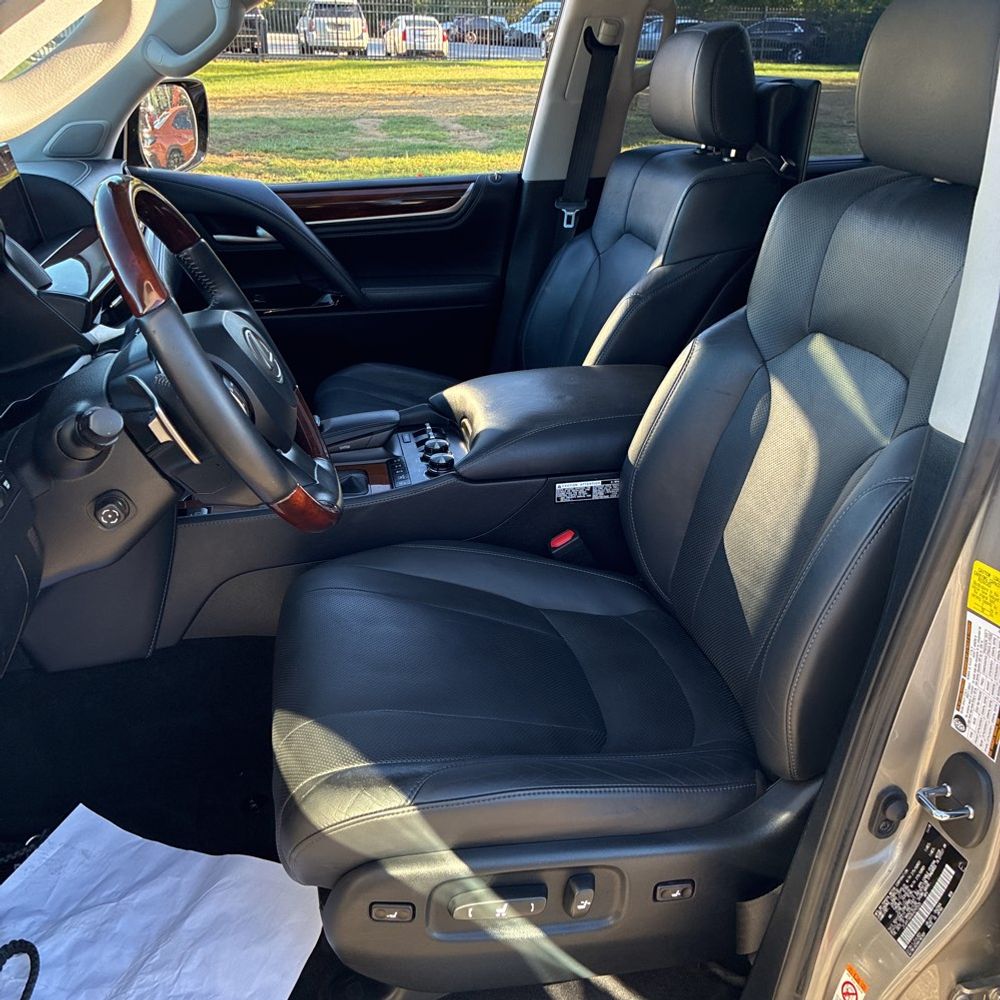 2019 Lexus LX 570 Three-Row