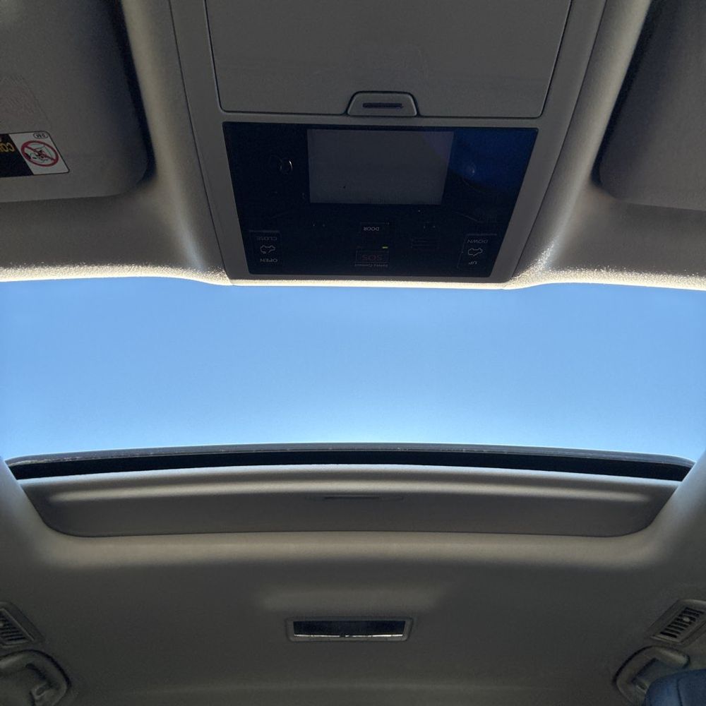 2019 Lexus LX 570 Three-Row