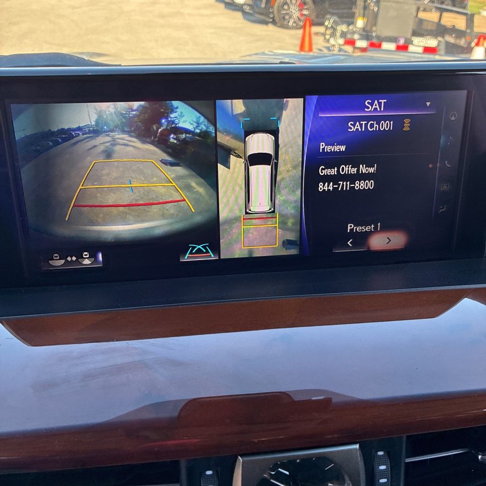 2019 Lexus LX 570 Three-Row