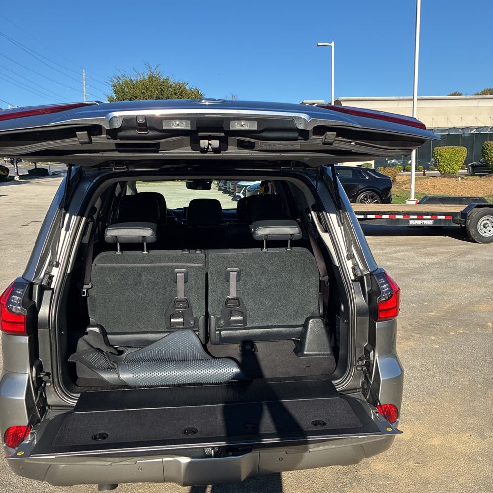 2019 Lexus LX 570 Three-Row