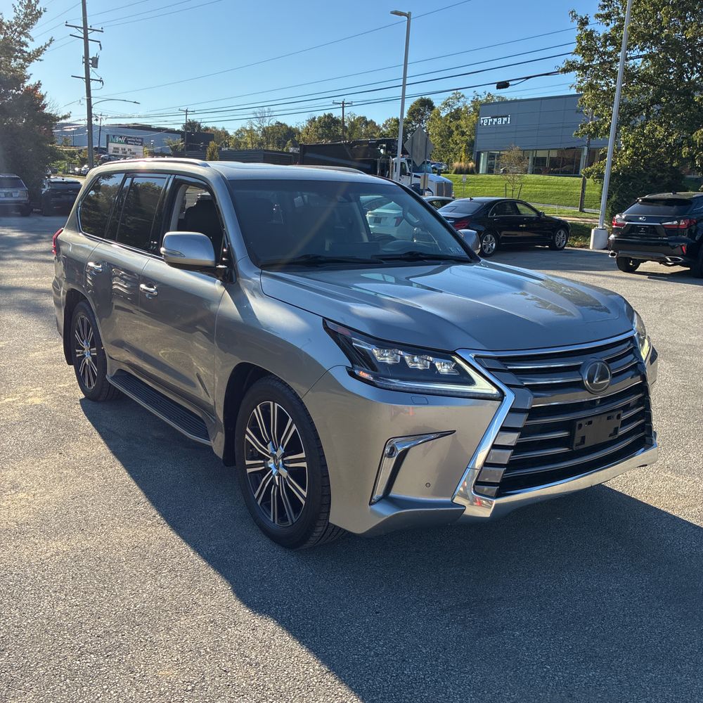 2019 Lexus LX 570 Three-Row