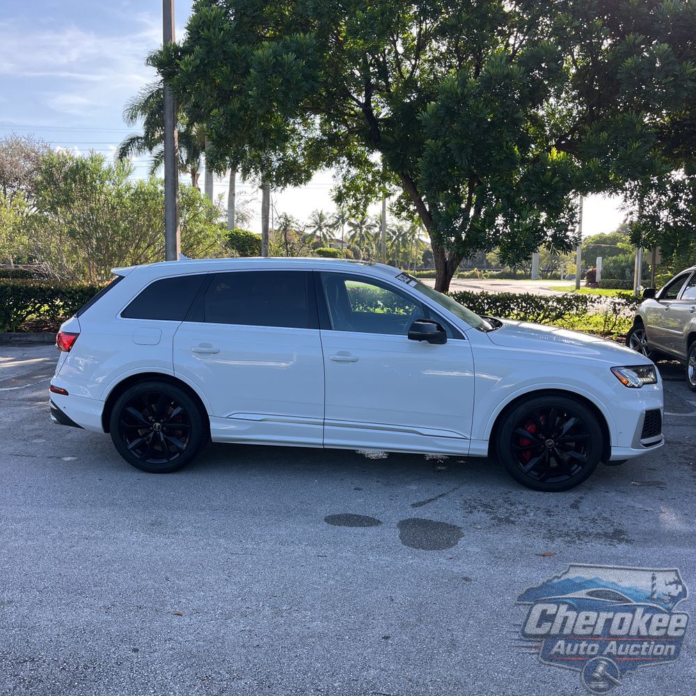 2023 Audi SQ7 Premium Plus