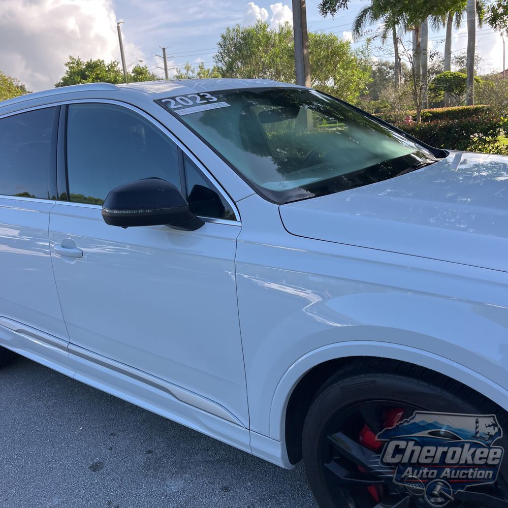 2023 Audi SQ7 Premium Plus