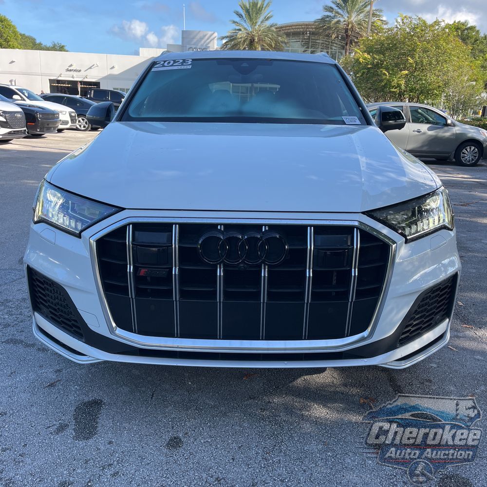 2023 Audi SQ7 Premium Plus