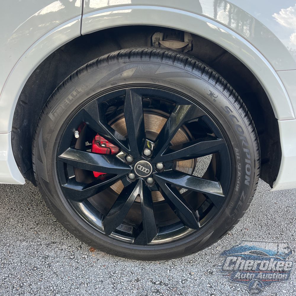 2023 Audi SQ7 Premium Plus