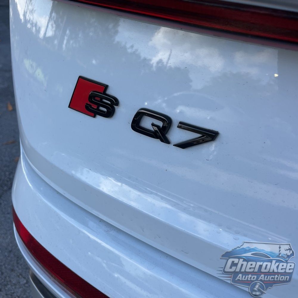 2023 Audi SQ7 Premium Plus