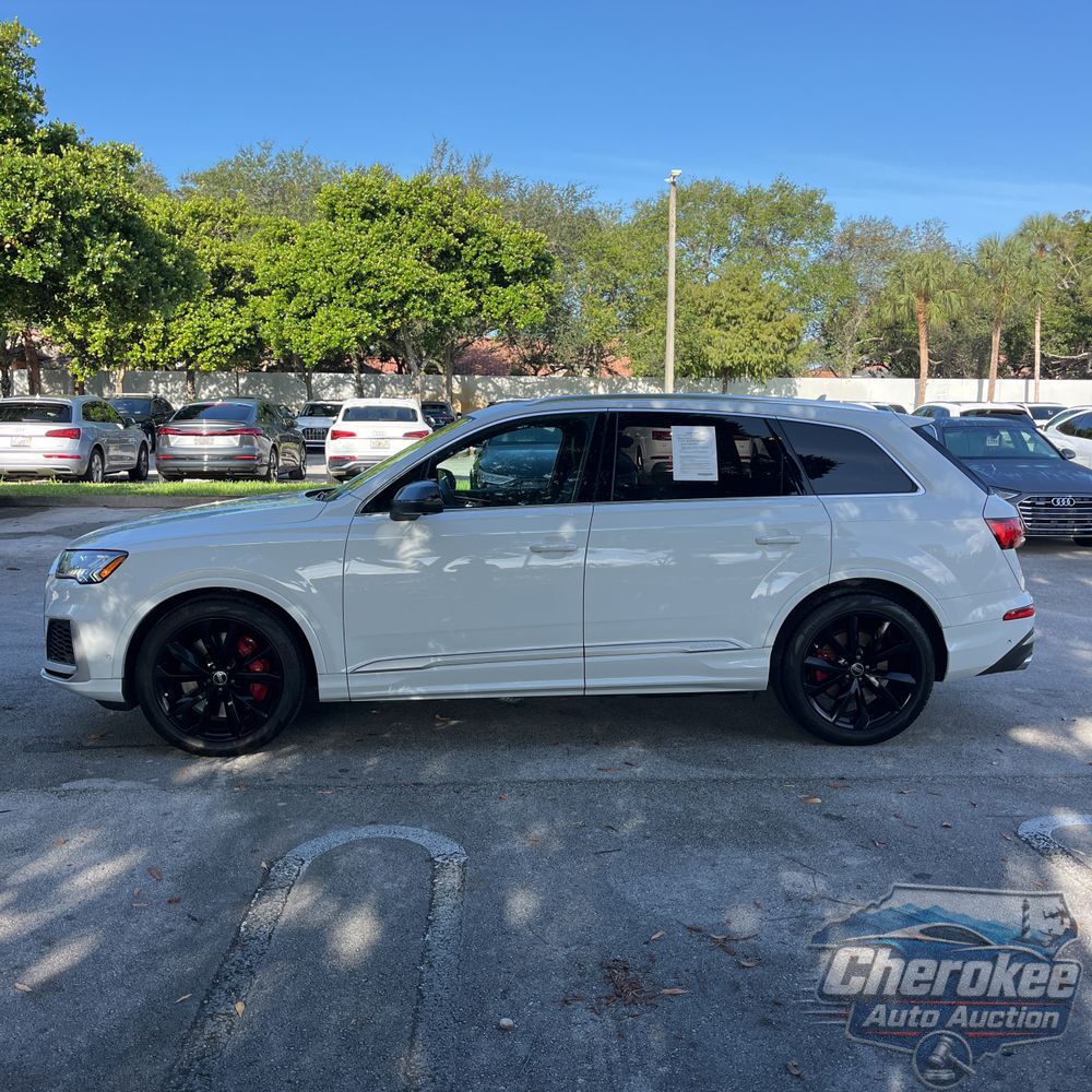 2023 Audi SQ7 Premium Plus