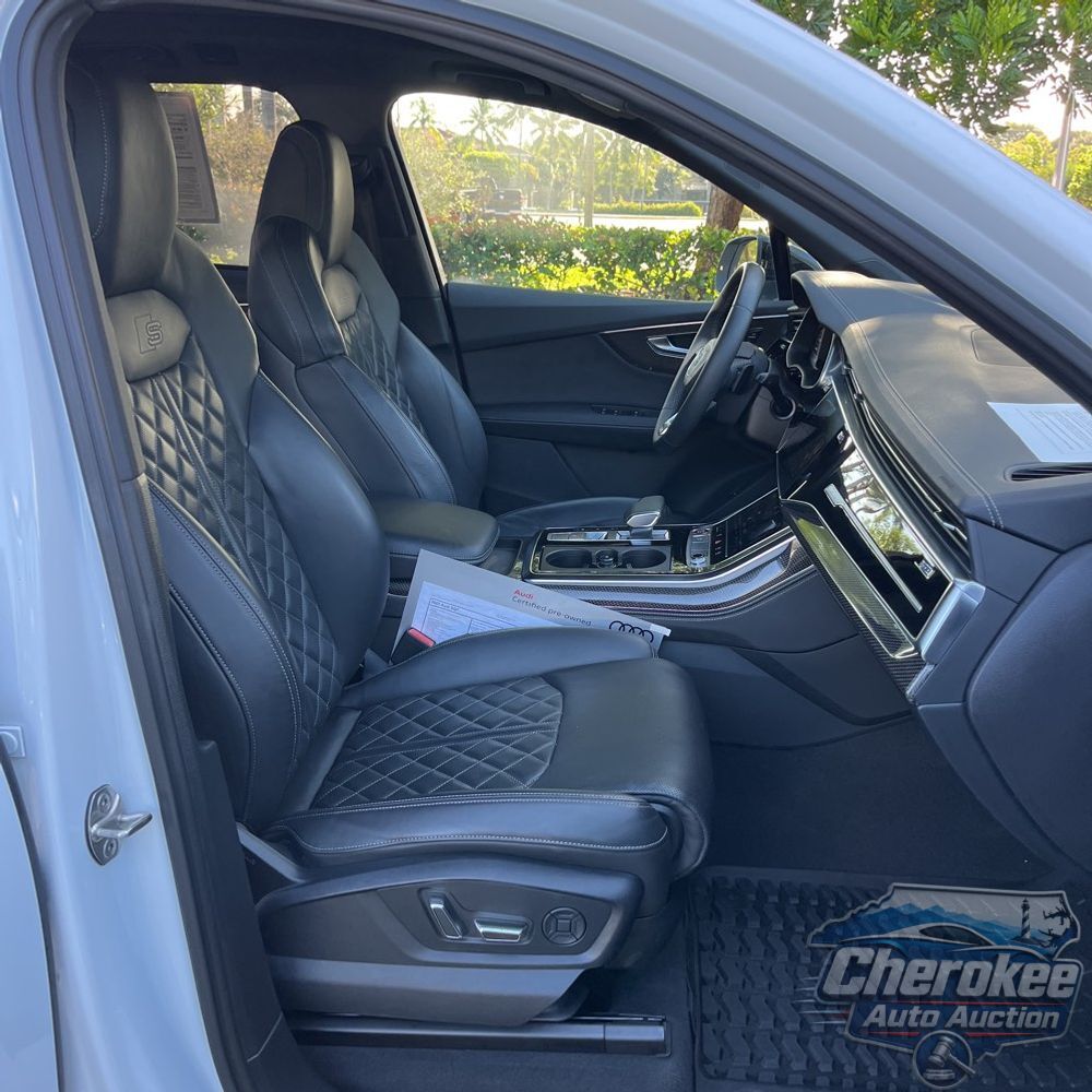 2023 Audi SQ7 Premium Plus
