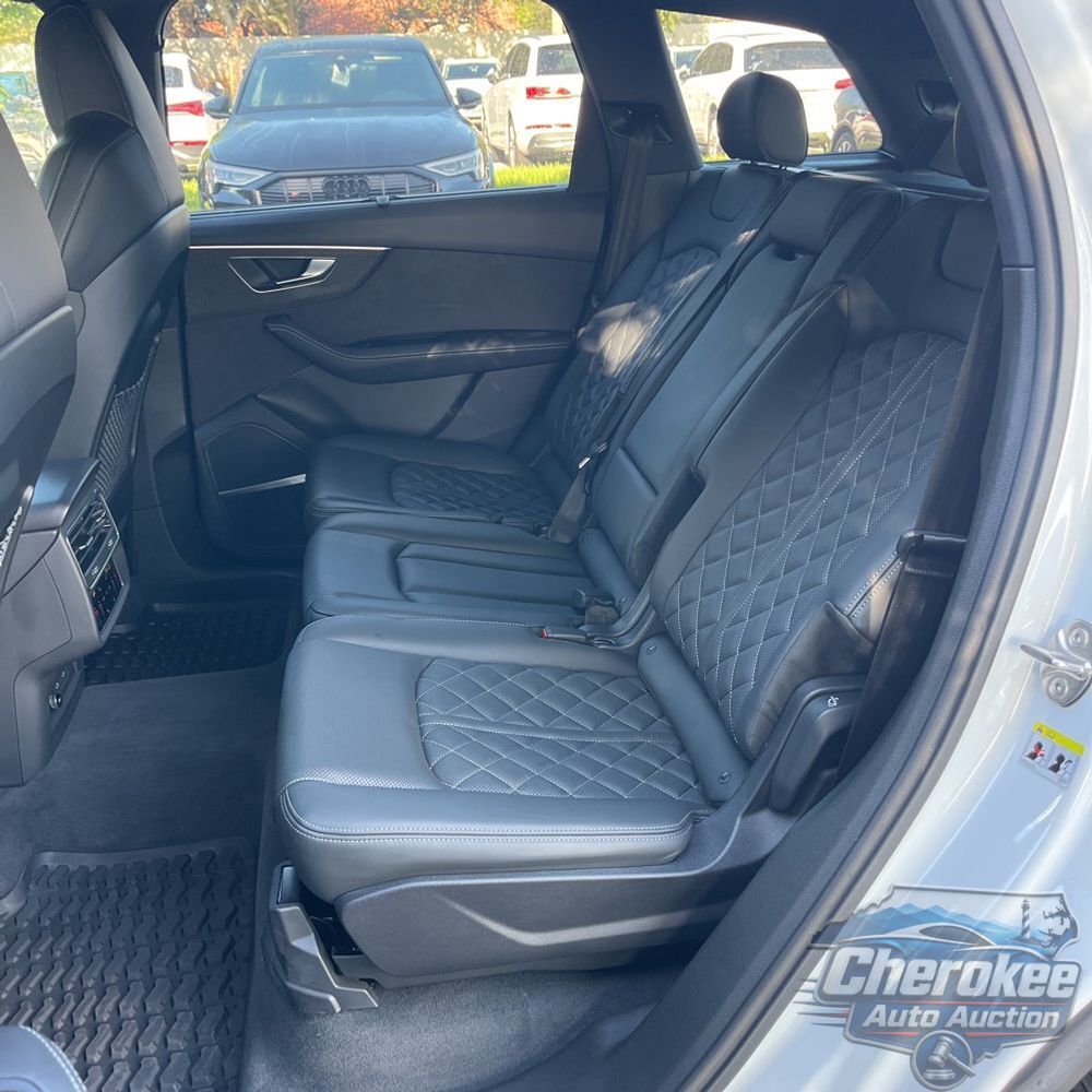 2023 Audi SQ7 Premium Plus