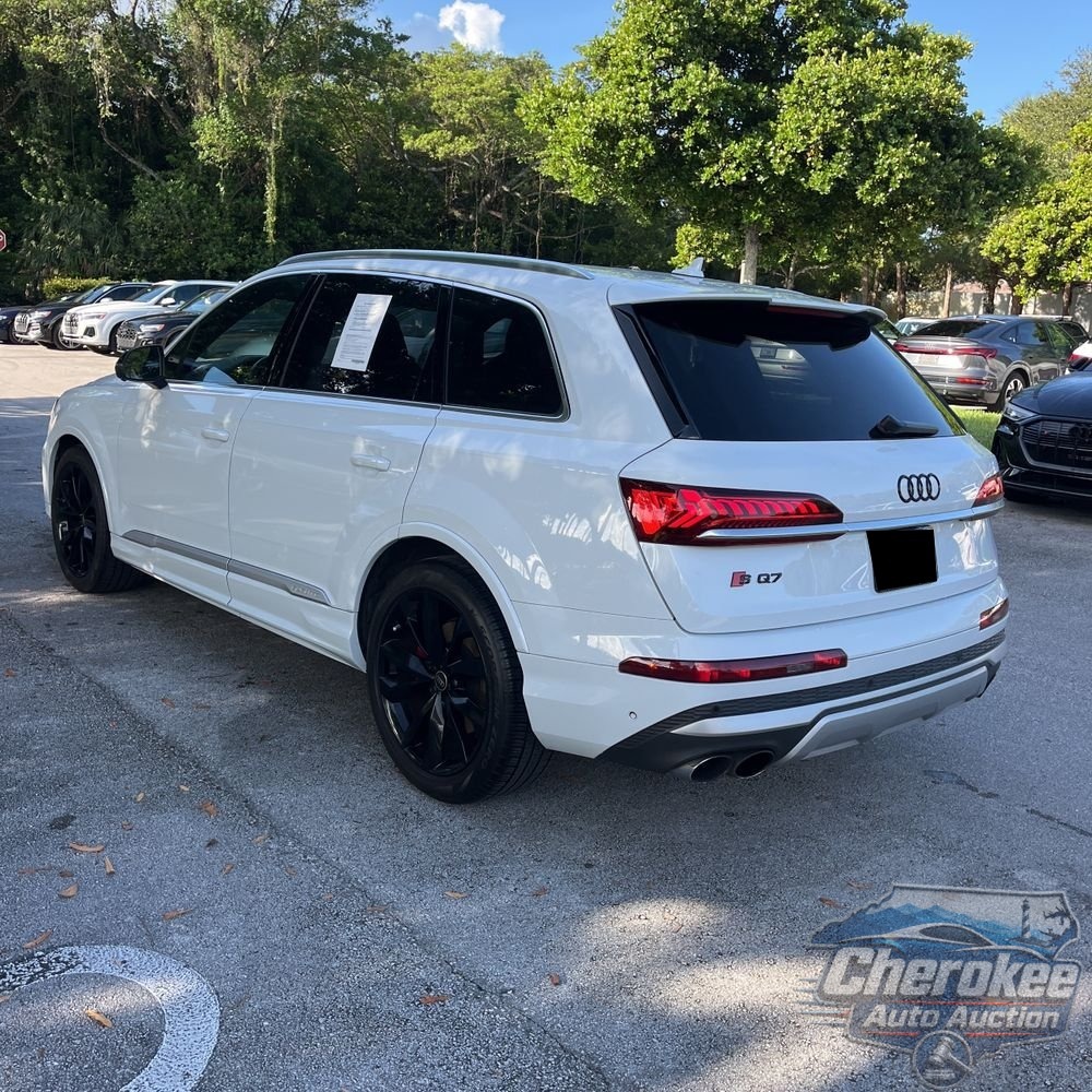 2023 Audi SQ7 Premium Plus