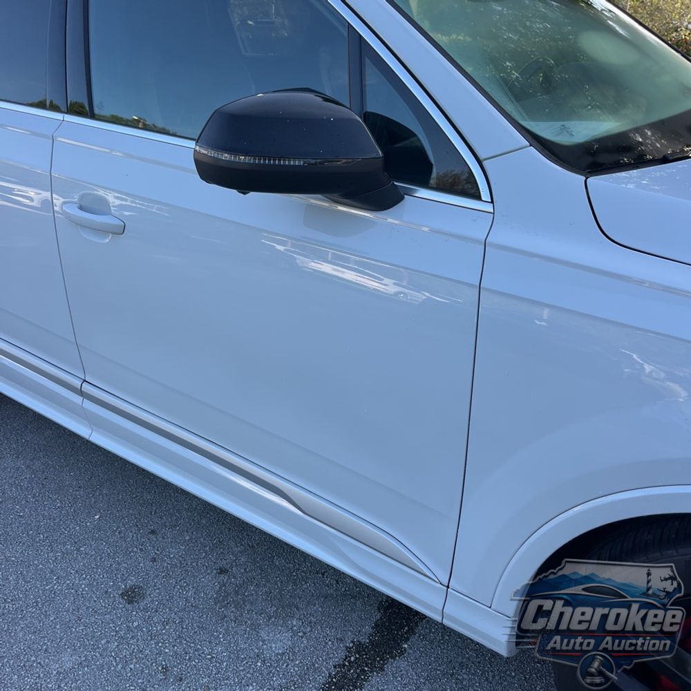 2023 Audi SQ7 Premium Plus