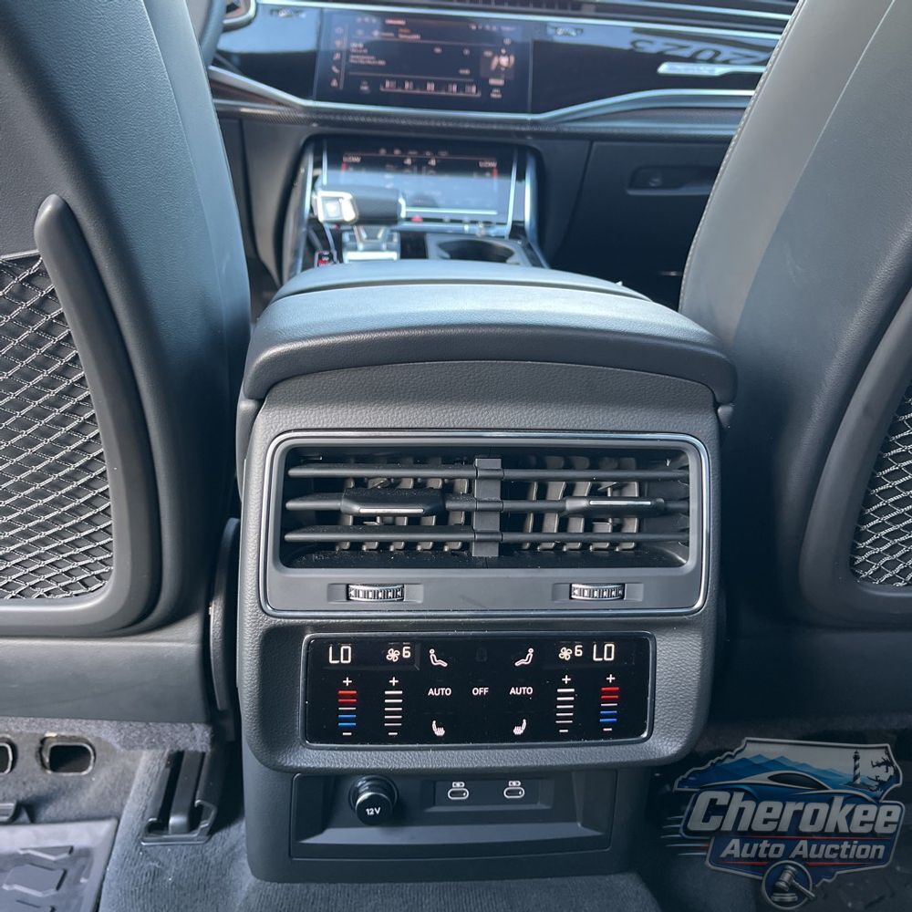 2023 Audi SQ7 Premium Plus