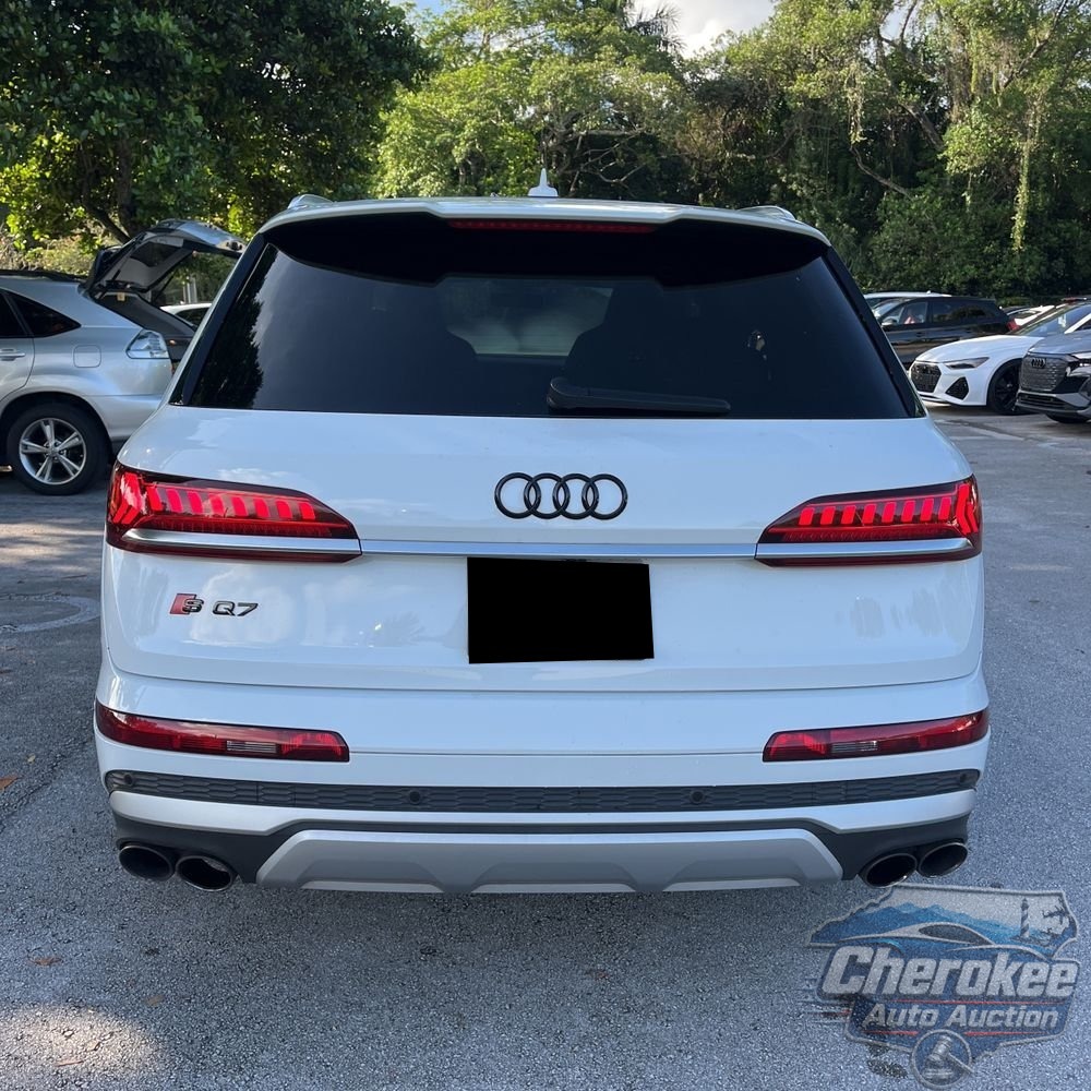 2023 Audi SQ7 Premium Plus