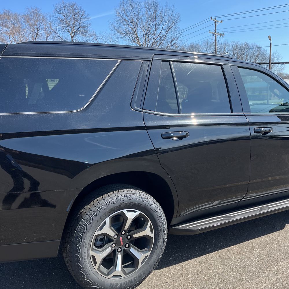 2025 GMC Yukon AT4