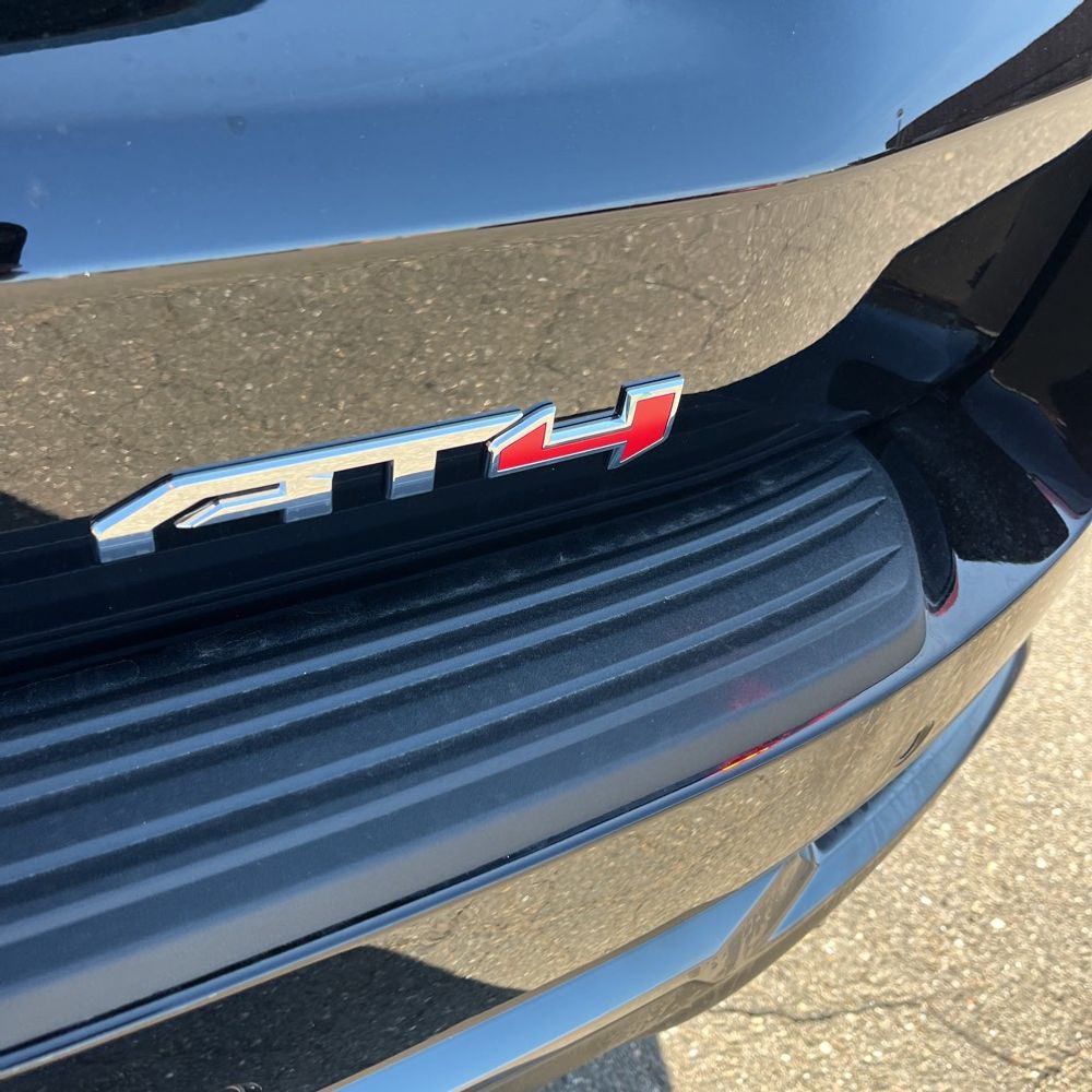 2025 GMC Yukon AT4