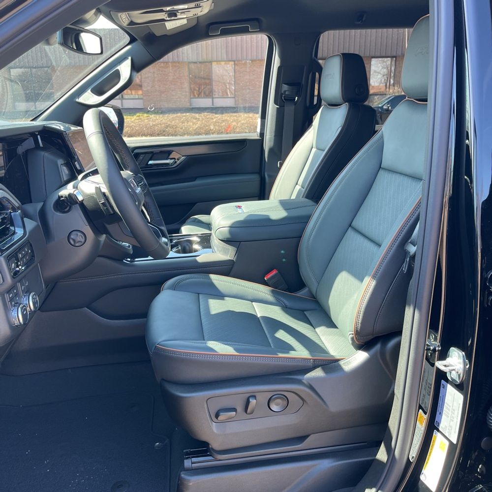 2025 GMC Yukon AT4