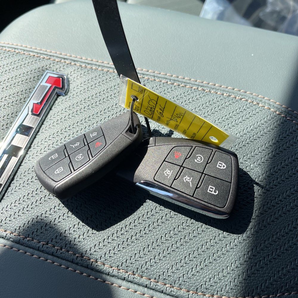 2025 GMC Yukon AT4