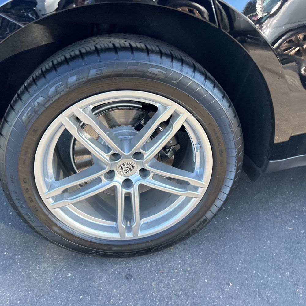 2024 Porsche Macan Base