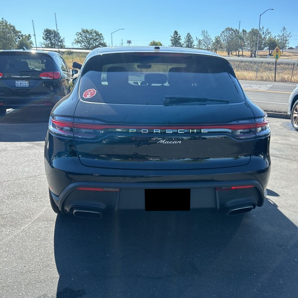2024 Porsche Macan Base