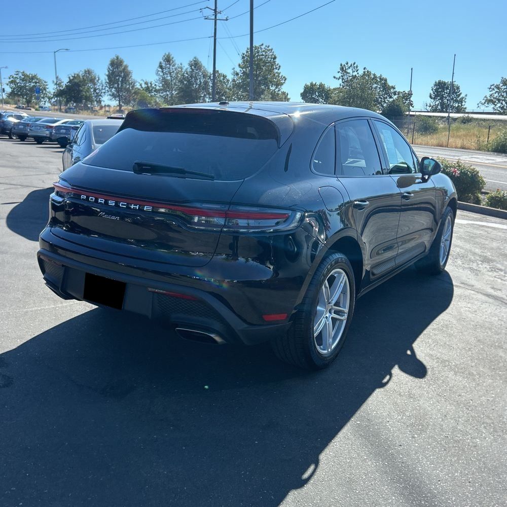 2024 Porsche Macan Base