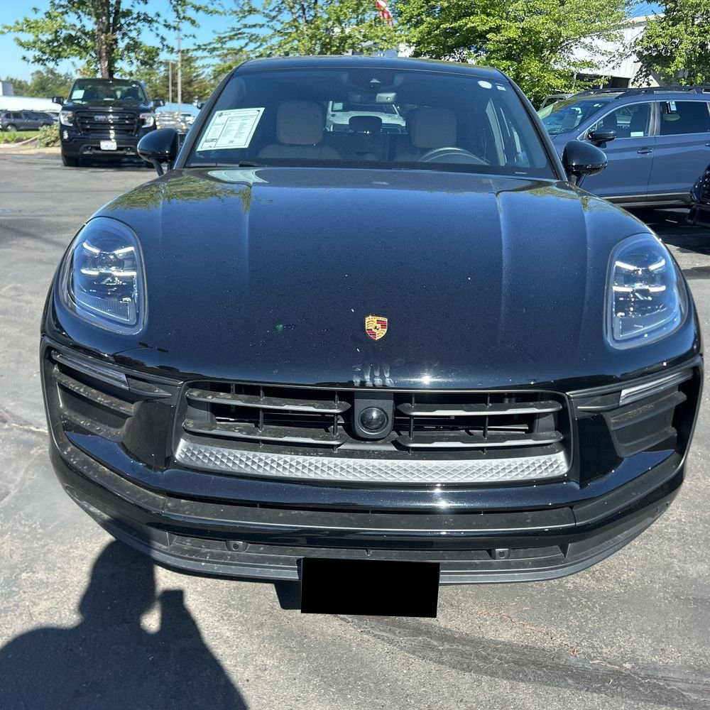 2024 Porsche Macan Base