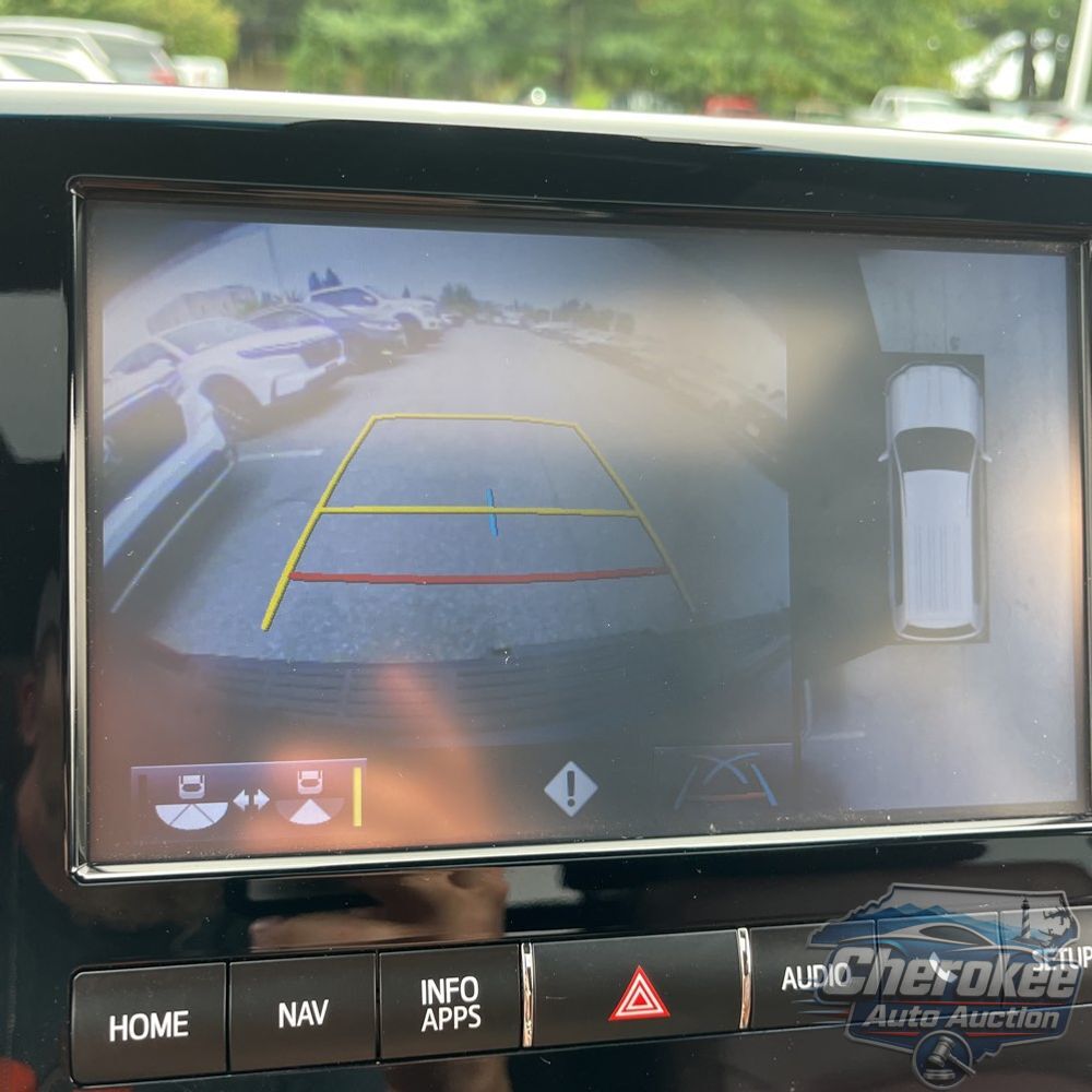2016 Toyota Land Cruiser Base