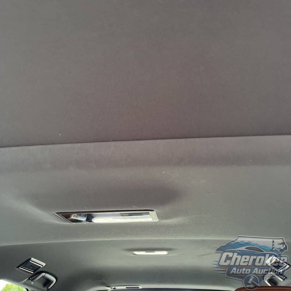 2016 Toyota Land Cruiser Base