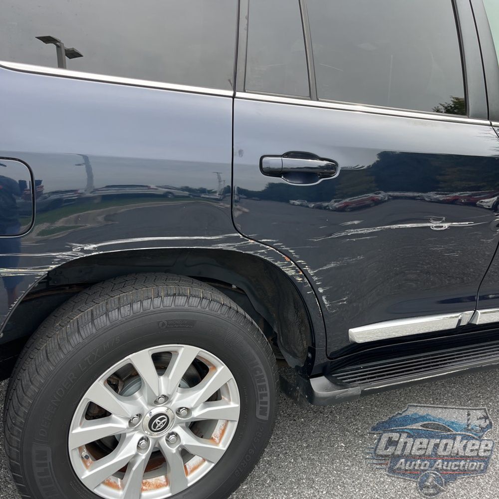 2016 Toyota Land Cruiser Base