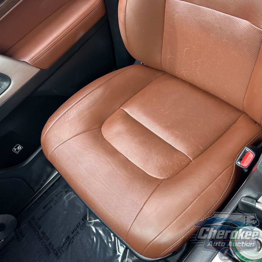 2016 Toyota Land Cruiser Base