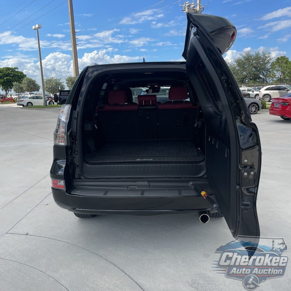 2023 Lexus GX 460 Base