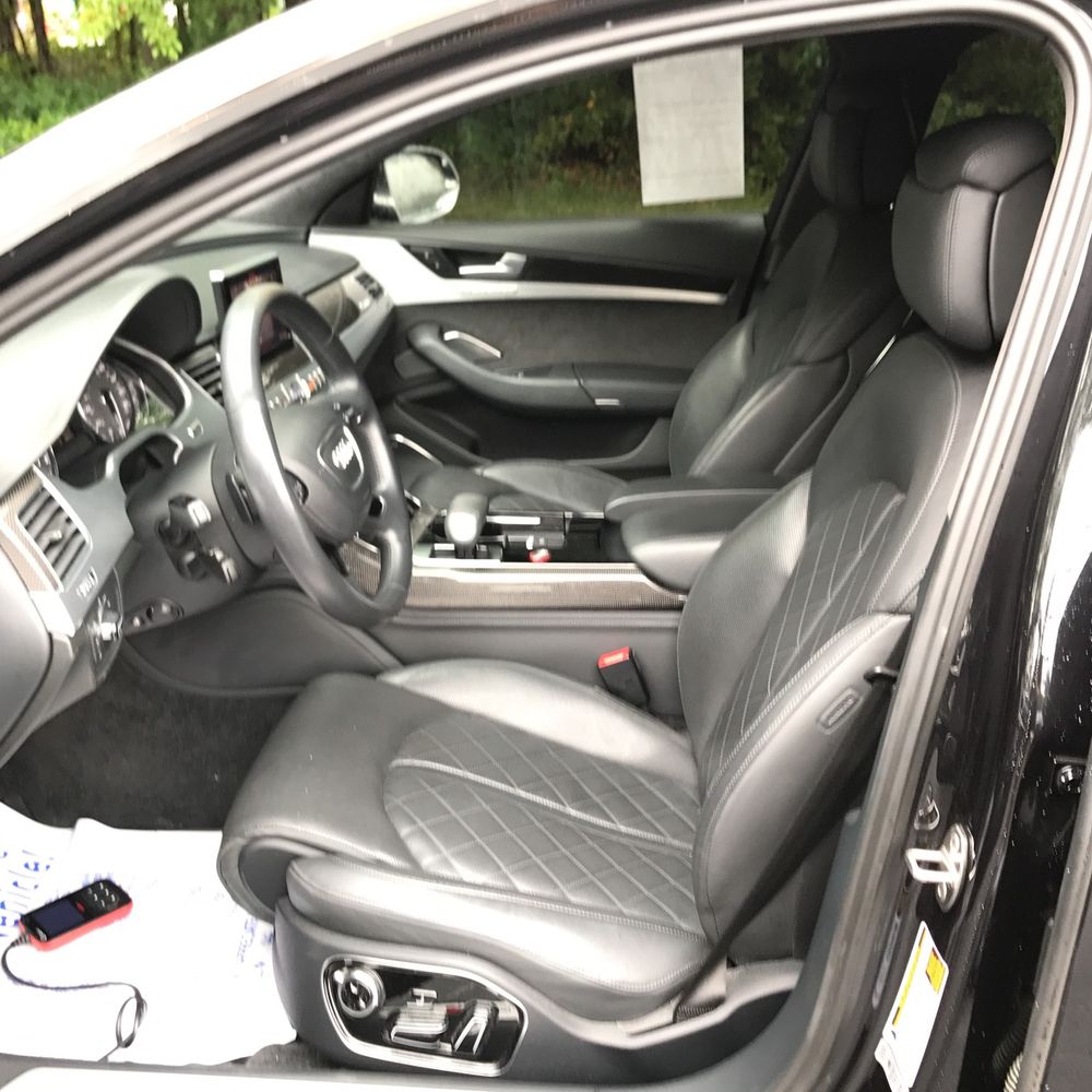 2014 Audi S8