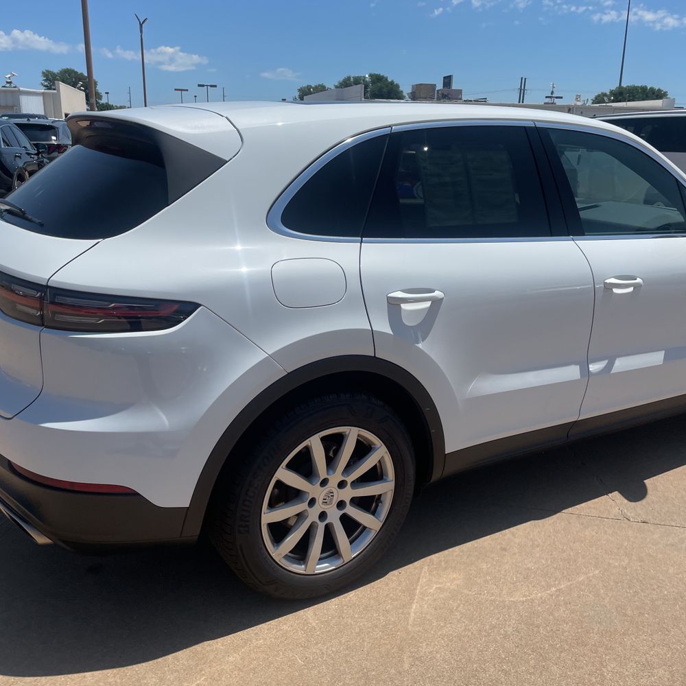 2022 Porsche Cayenne Base