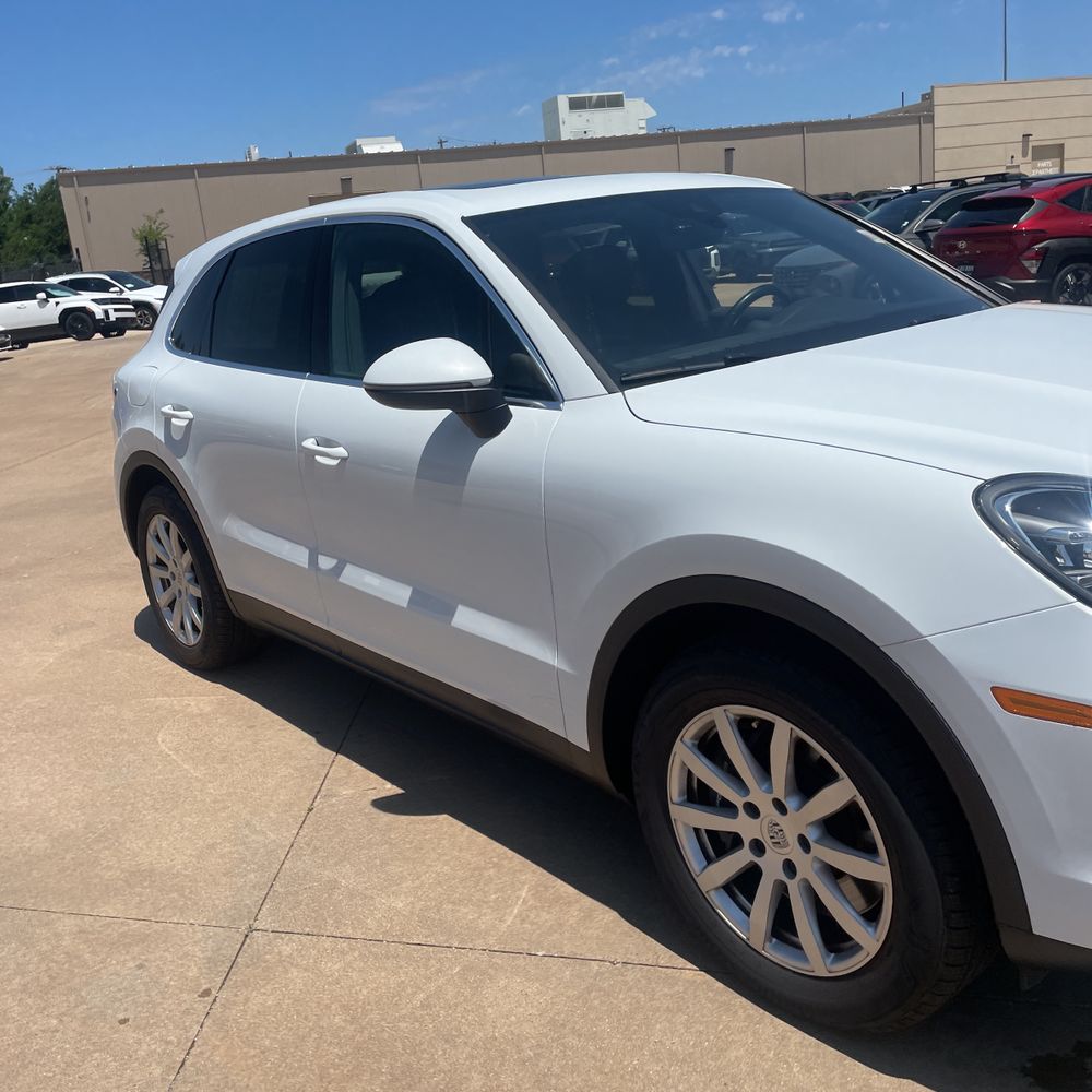 2022 Porsche Cayenne Base
