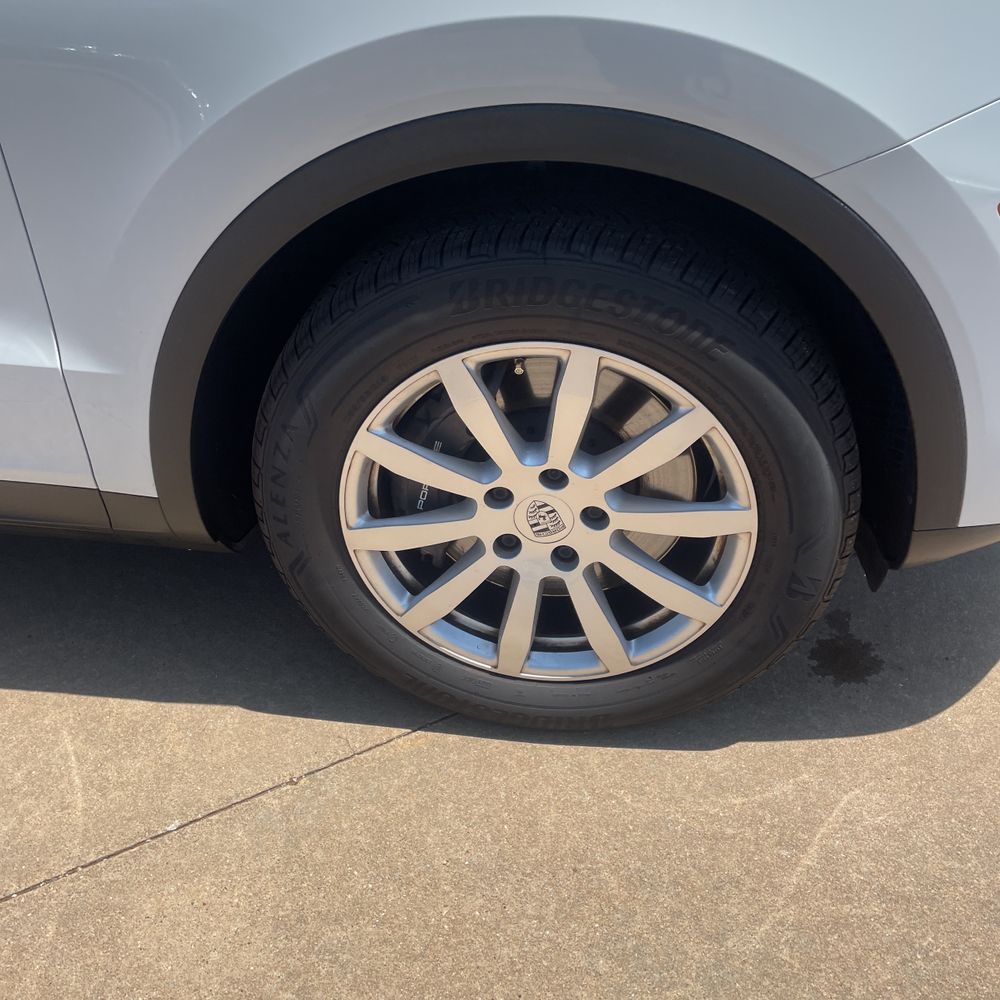 2022 Porsche Cayenne Base