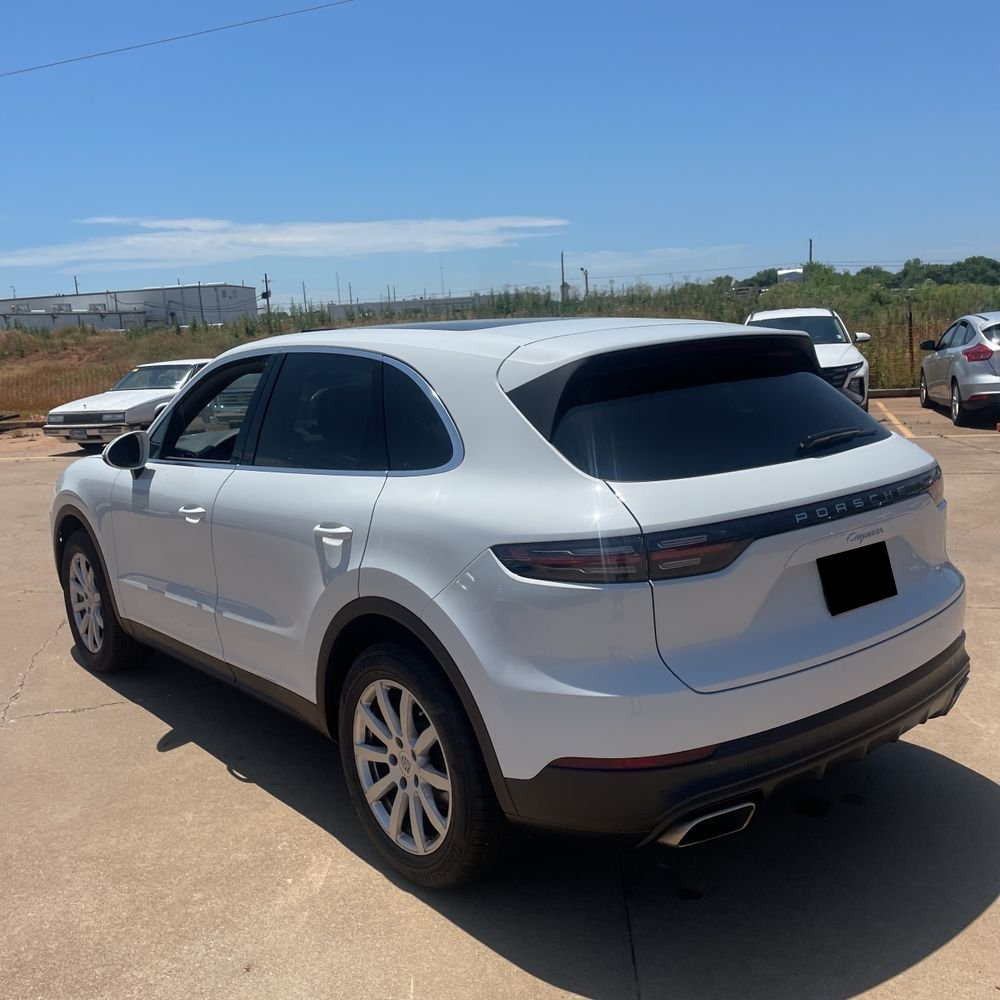 2022 Porsche Cayenne Base
