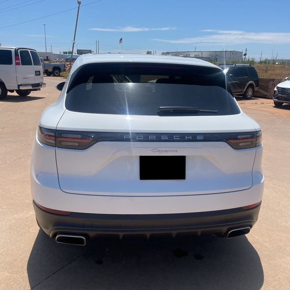 2022 Porsche Cayenne Base