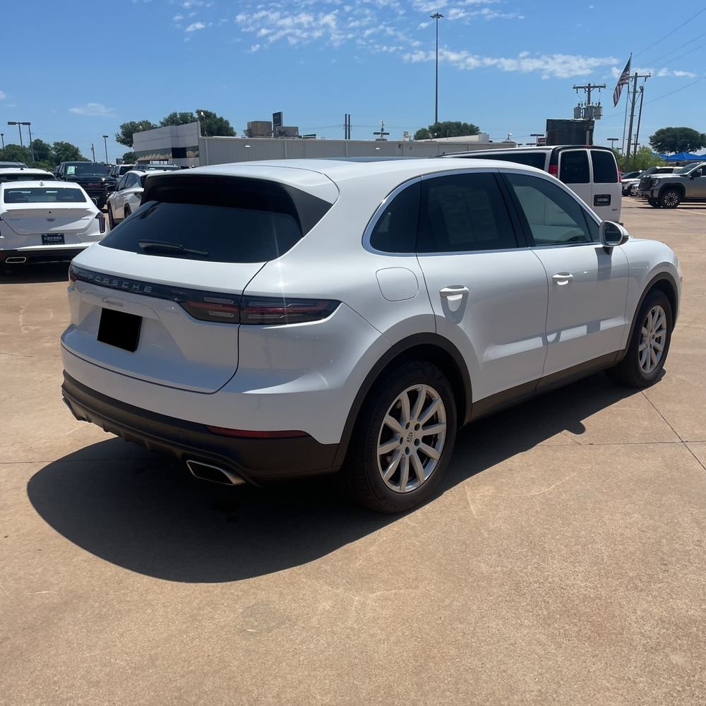 2022 Porsche Cayenne Base