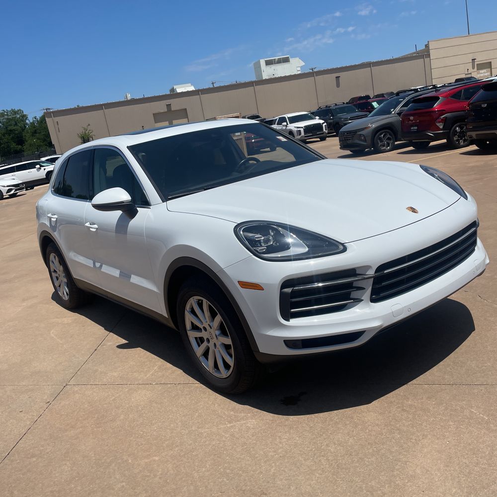 2022 Porsche Cayenne Base
