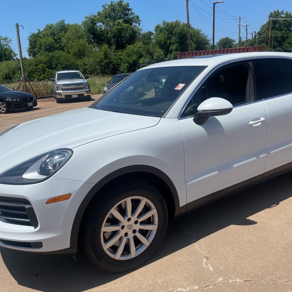 2022 Porsche Cayenne Base